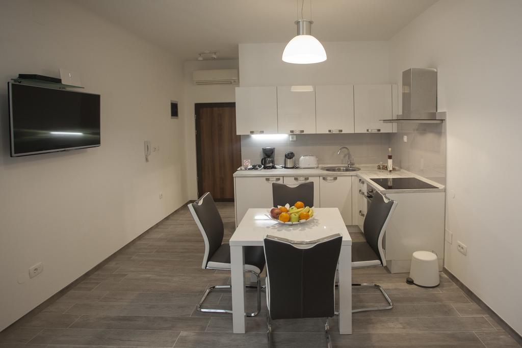 Old Square Apartment Split Eksteriør bilde
