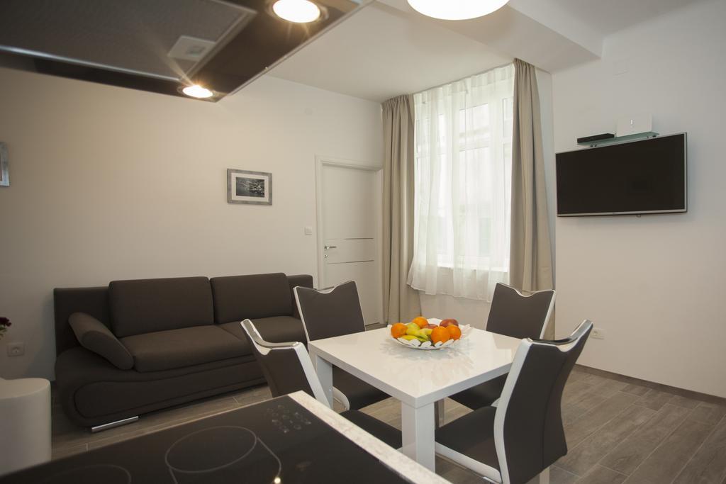 Old Square Apartment Split Eksteriør bilde