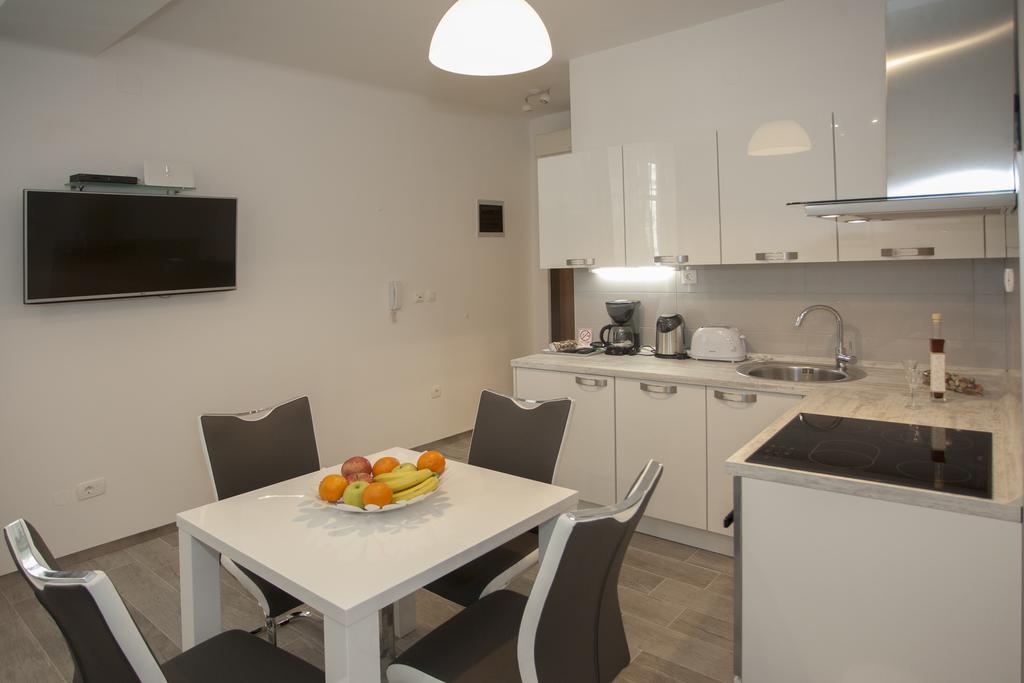 Old Square Apartment Split Eksteriør bilde