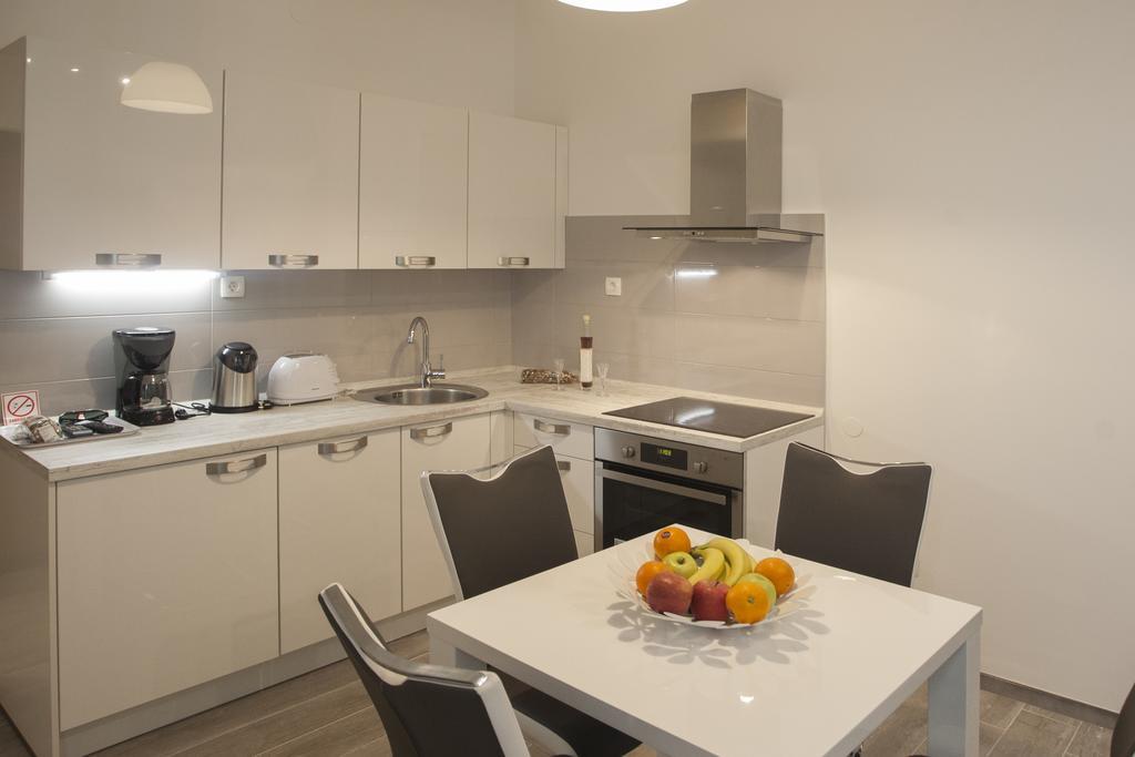 Old Square Apartment Split Eksteriør bilde
